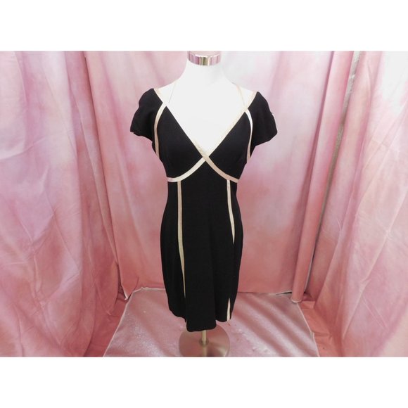 Anthropologie Dresses & Skirts - Anthropologie Dress Women's 10 Black Cream Yoanna Baraschi Sheath Ponte